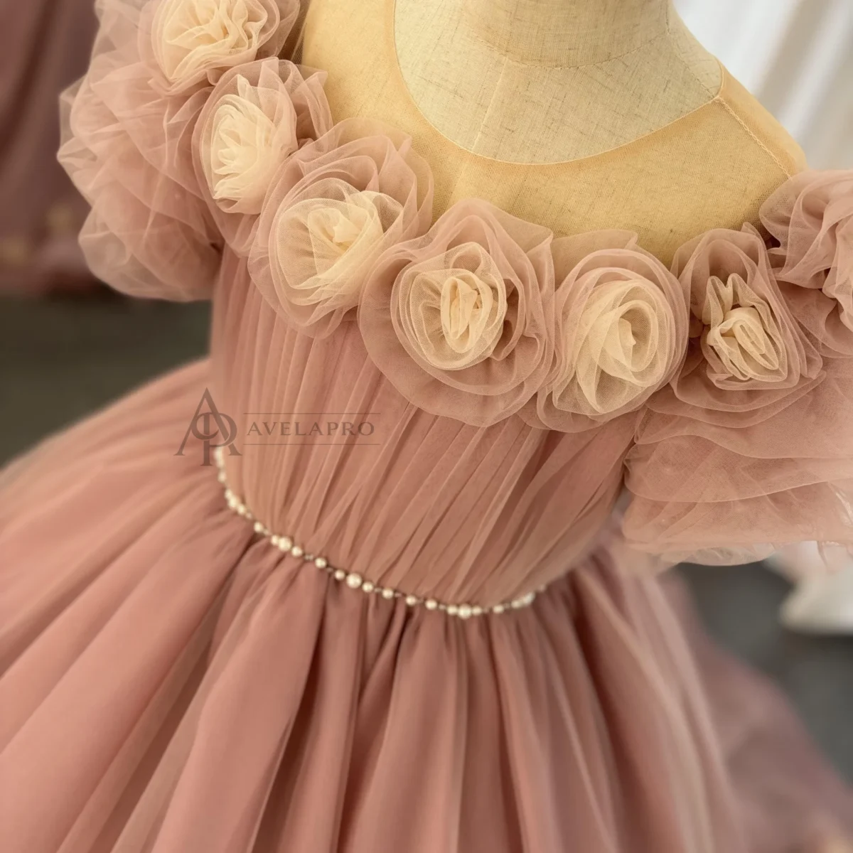 Luxury Arabic Pink Girl Dress Handmade Flowers Princess Gown