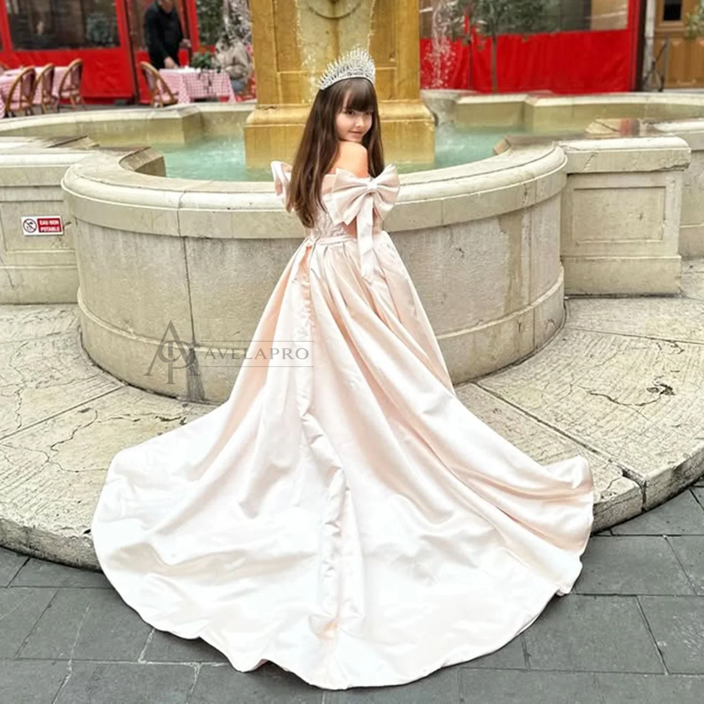 Luxury Elegant Pink Flower Girl Dress with Bow