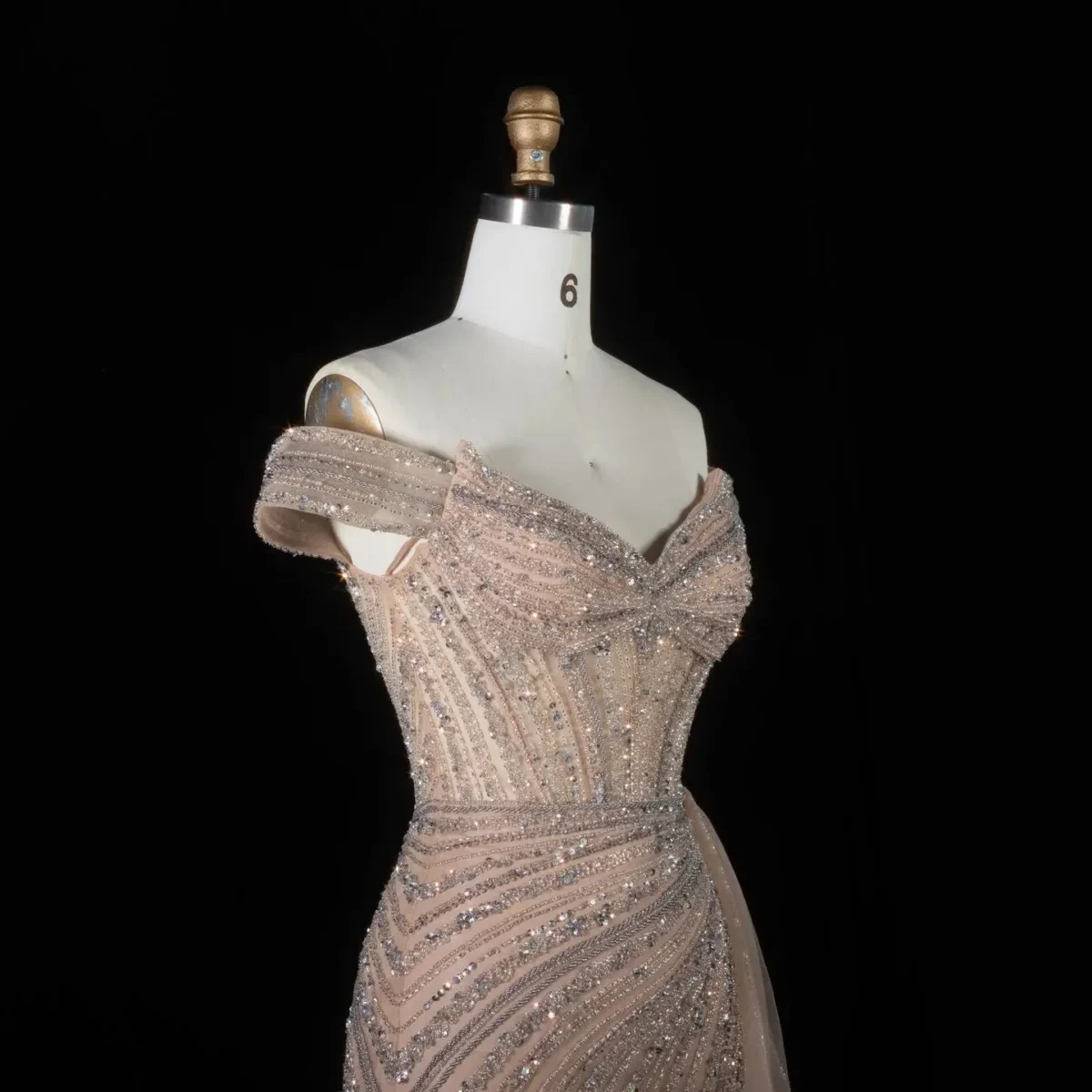Luxury Off-the-Shoulder Evening Dress with Asymmetrical Tulle Skirt and Boned Bodice