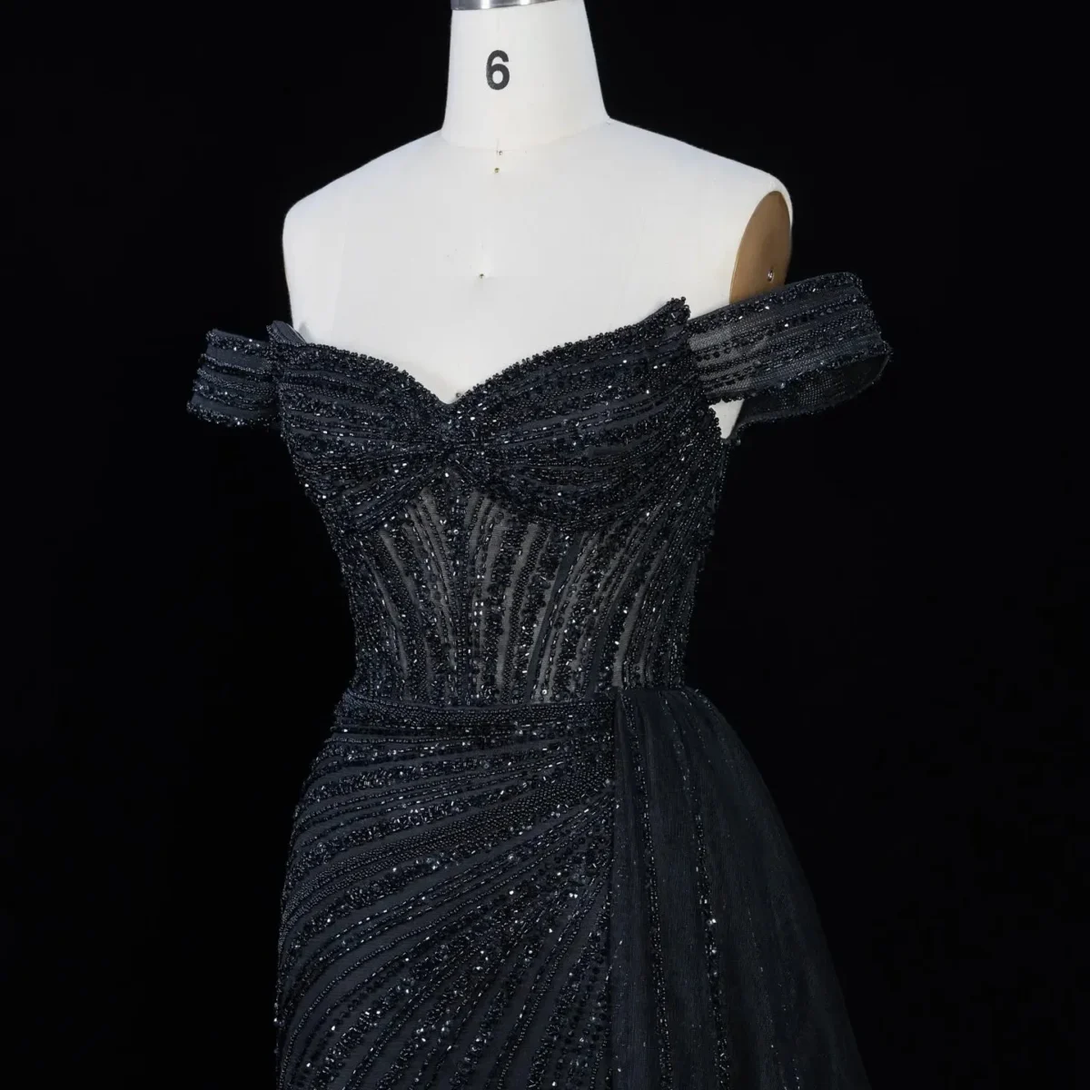 Luxury Off-the-Shoulder Evening Dress with Asymmetrical Tulle Skirt and Boned Bodice