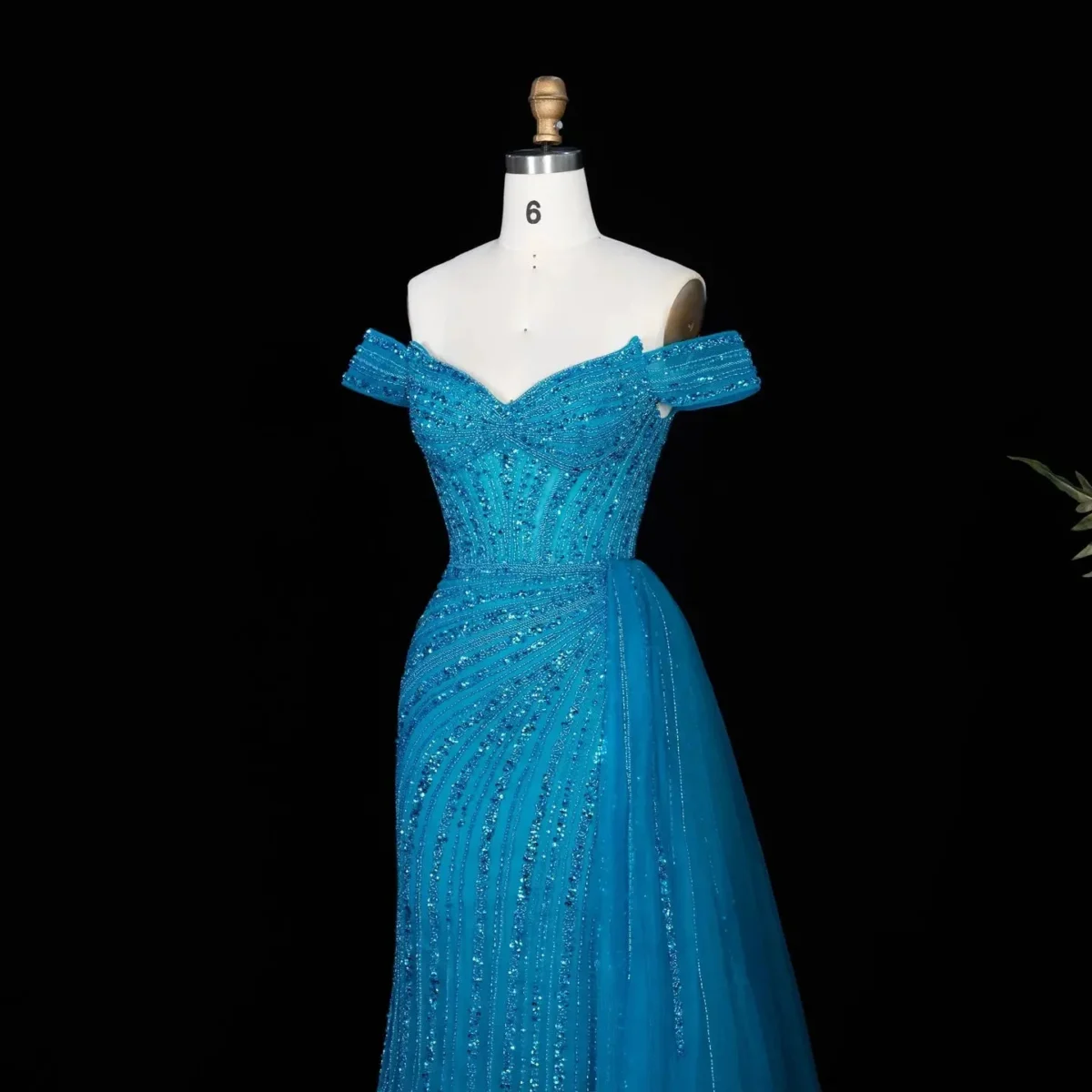 Luxury Off-the-Shoulder Evening Dress with Asymmetrical Tulle Skirt and Boned Bodice