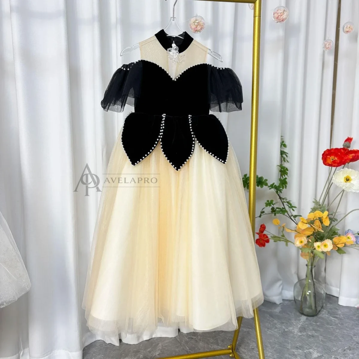 Elegant Black Off-Shoulder Princess Ball Gown Dress