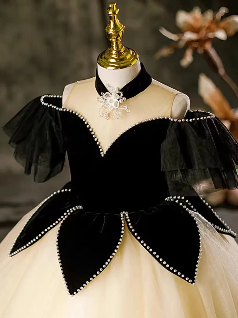 Elegant Black Off-Shoulder Princess Ball Gown Dress