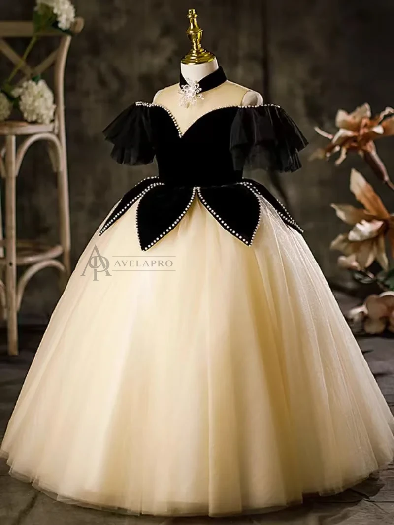 Elegant Black Off-Shoulder Princess Ball Gown Dress