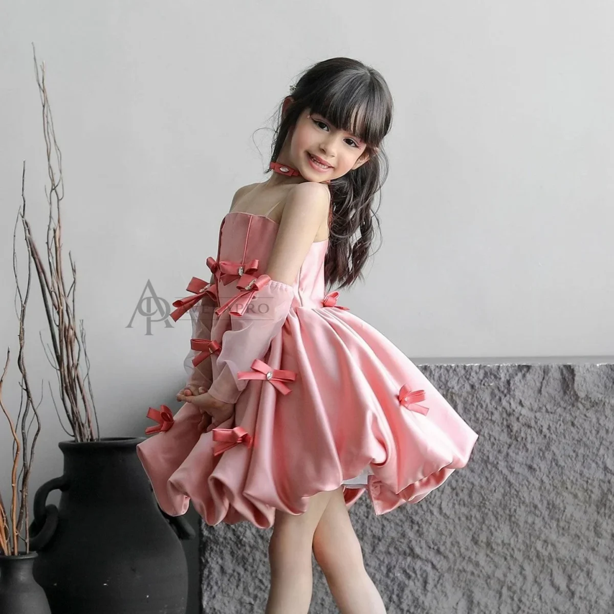 Elegant Pink Arabic Flower Girl Dresses with Glove Dubai Backless