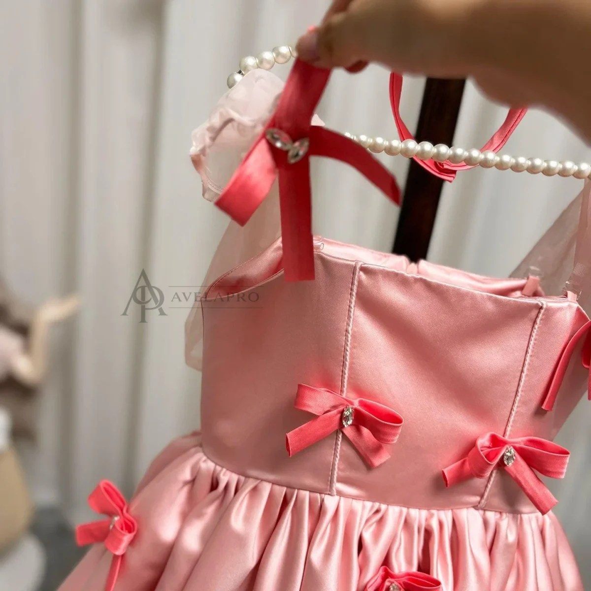 Elegant Pink Arabic Flower Girl Dresses with Glove Dubai Backless