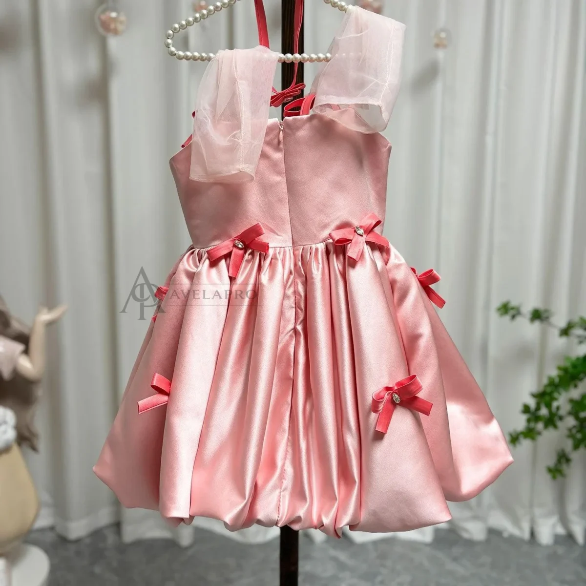 Elegant Pink Arabic Flower Girl Dresses with Glove Dubai Backless