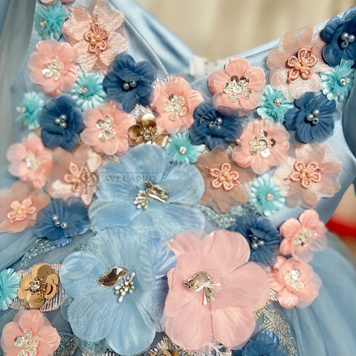 Elegant V-Neck Applique Tulle Flower Girl Dress Cap Sleeve
